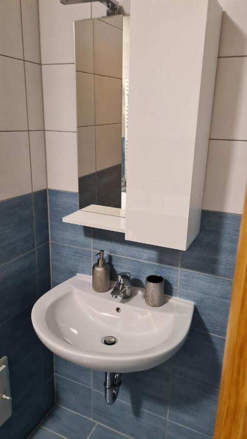 Apartmani Marcetic Σλαβόνσκι Μπροντ Εξωτερικό φωτογραφία