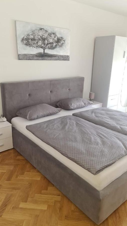 Apartmani Marcetic Σλαβόνσκι Μπροντ Εξωτερικό φωτογραφία
