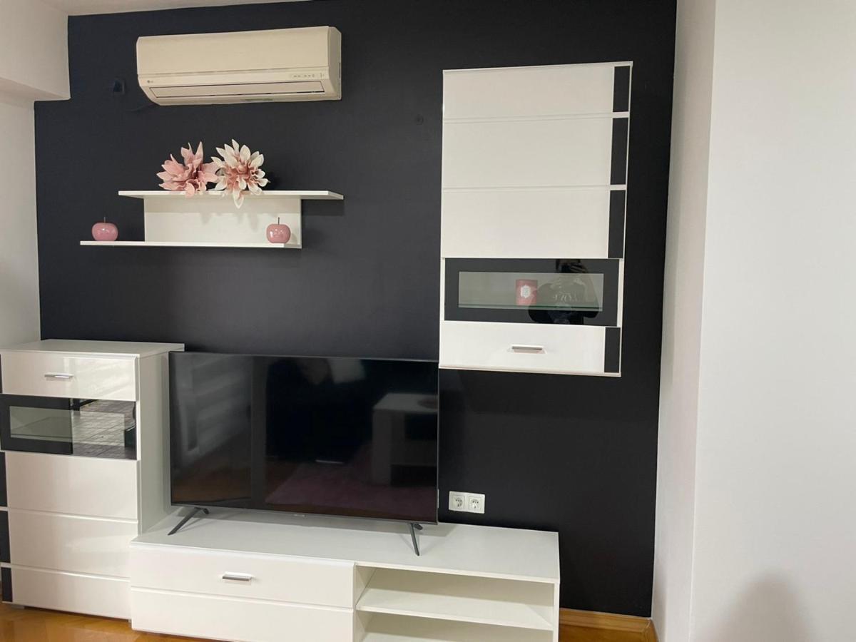 Apartmani Marcetic Σλαβόνσκι Μπροντ Εξωτερικό φωτογραφία